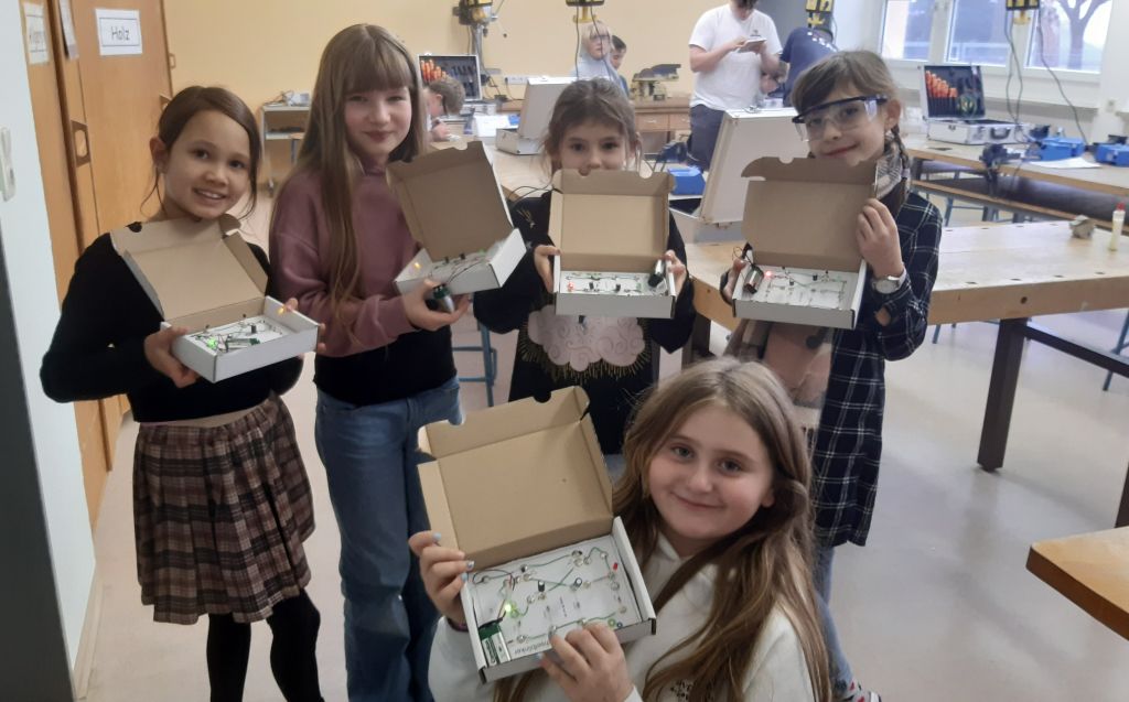 SET - SCHÜLER ENTDECKEN TECHNIK an der Grundschule Schönsee