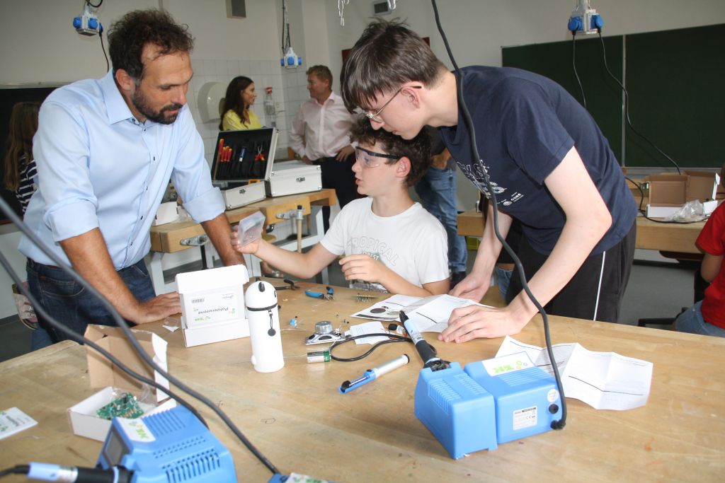 SET – SCHÜLER ENTDECKEN TECHNIK an der Grundschule Büchlberg