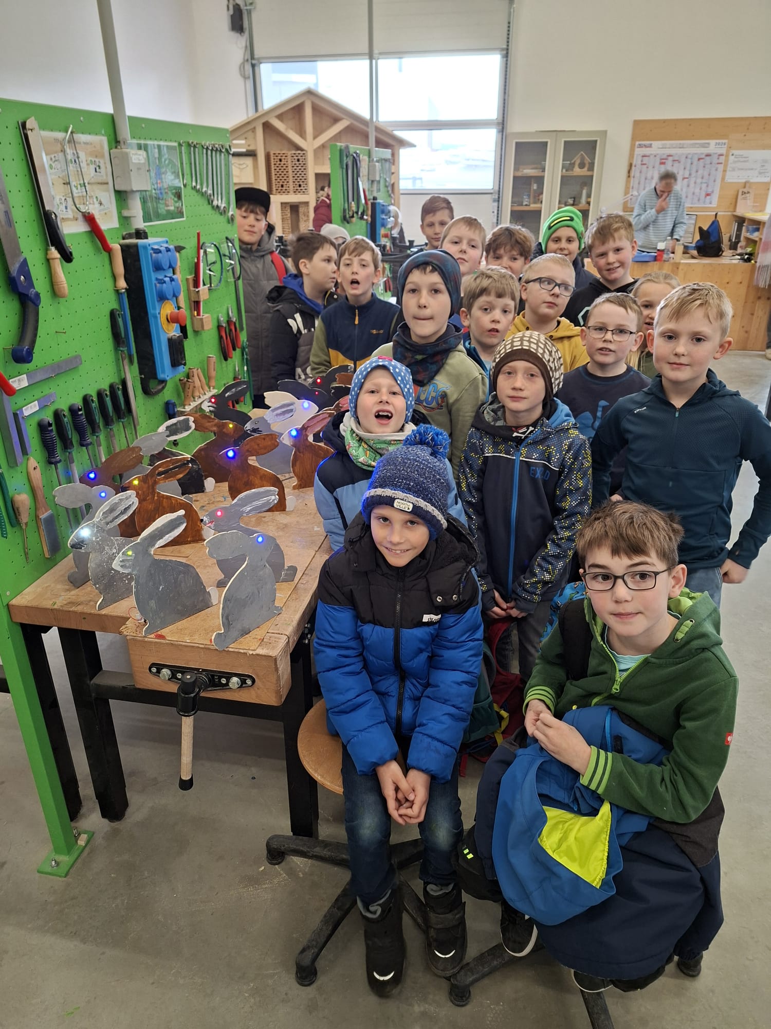 TECHNIKFERIEN - Baue deinen eigenen Osterhasen im Technikhaus Regen