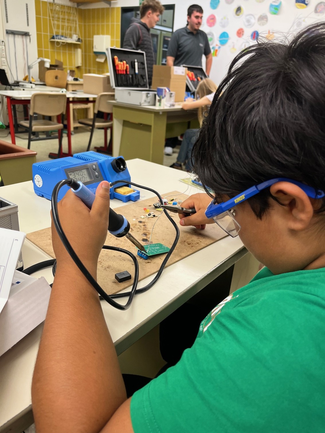 SET – Schüler entdecken Technik an der Albert-Schweitzer-Realschule Regensburg