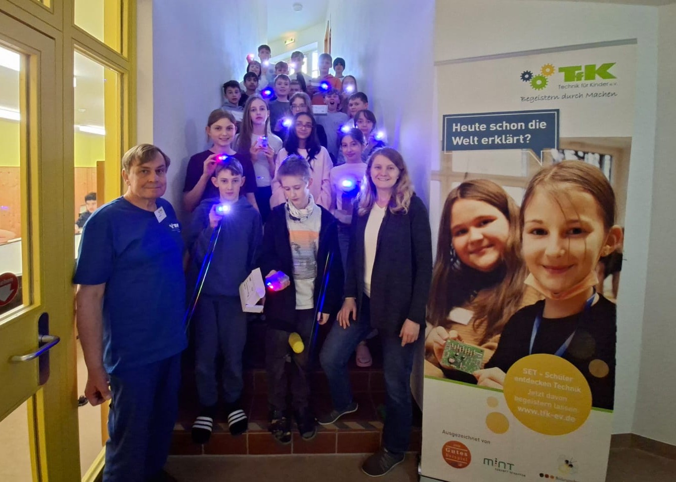 TECHNIKFERIEN – Erfolgreiches Taschenlampen löten im Schullandheim Habischried