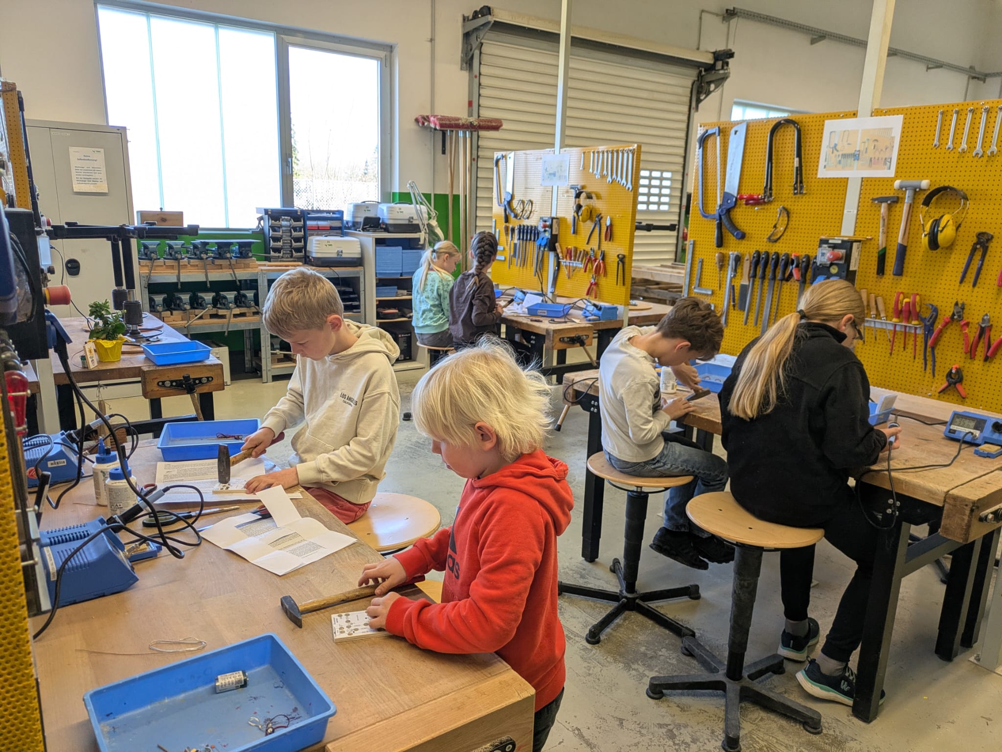 TECHNIKFERIEN  – Baue deinen eigenen Blumentopfwächter im Technikhaus Straubing