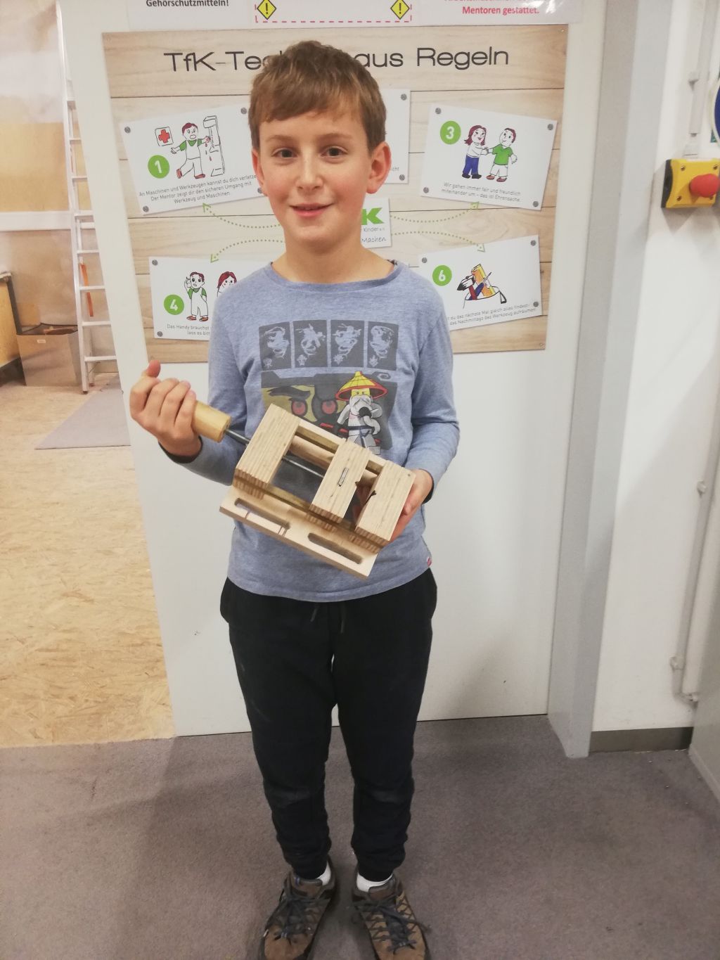 WERKSTÜCK DES MONATS DEZEMBER - Maschinenschraubstock aus Holz