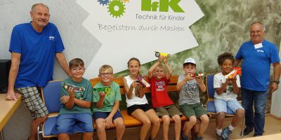 TECHNIKFERIEN - Mausefallenrenner auf Tour im Technikhaus Dingolfing