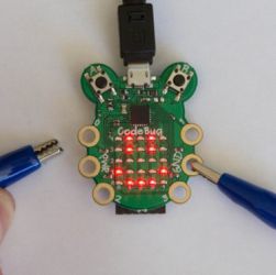 TECHNIKFERIEN an der THD Deggendorf – „Codebug – Bring deinen Käfer zum Leuchten“