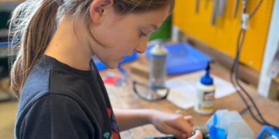 TECHNIKFERIEN – Volle Kraft voraus mit dem eigenen Propeller-Katamaran im Technikhaus Straubing 🚤