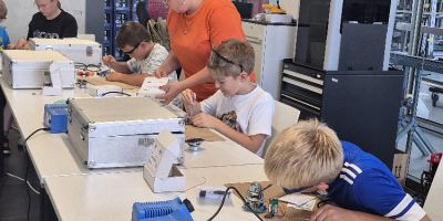 SET – SCHÜLER ENTDECKEN TECHNIK bei Wintergarten Gruber in Ascha