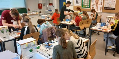 SET - SCHÜLER ENTDECKEN TECHNIK in Erding