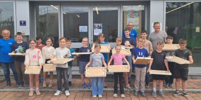 TECHNIKFERIENAKTION im Technikhaus Dingolfing - "Baue deinen eigenen Fußballflipper"