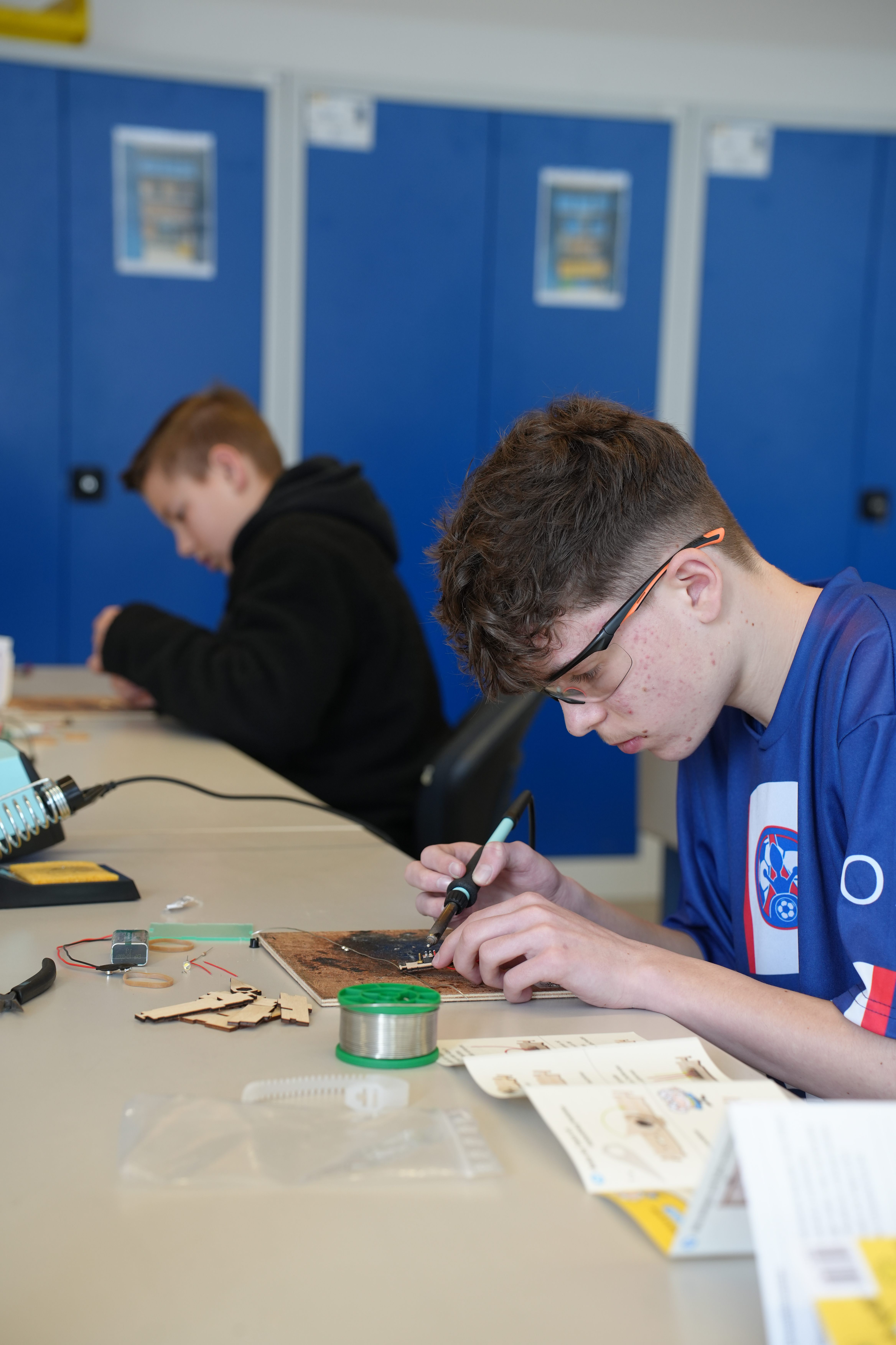 TECHNIKFERIEN - ELEKTRONIK ERLEBEN BEI BMW