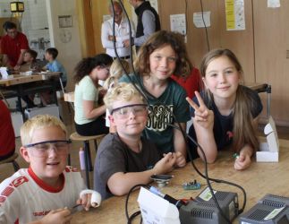 SET - SCHÜLER ENTDECKEN TECHNIK an der Grundschule St. Gotthard in Kirchberg im Wald