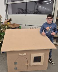 WERKSTÜCK DES MONATS JANUAR: stabile Hundehütte 🐶 – ein tolles Geburtstagsgeschenk für den vierbeinigen Freund 🎁