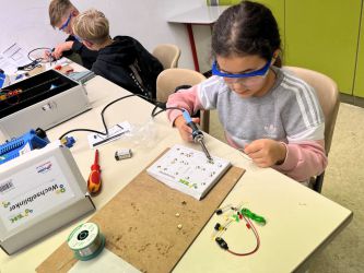 SET - SCHÜLER ENTDECKEN TECHNIK an der Albert-Schweitzer-Realschule Regensburg
