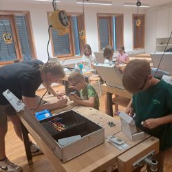 SET – SCHÜLER ENTDECKEN TECHNIK an der Grundschule Mietraching
