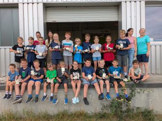 TECHNIKFERIEN – im Technikhaus Straubing – Die Grundschule Perkam baut ihren eigenen Gabelstapler! 🔧