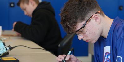 TECHNIKFERIEN - ELEKTRONIK ERLEBEN BEI BMW