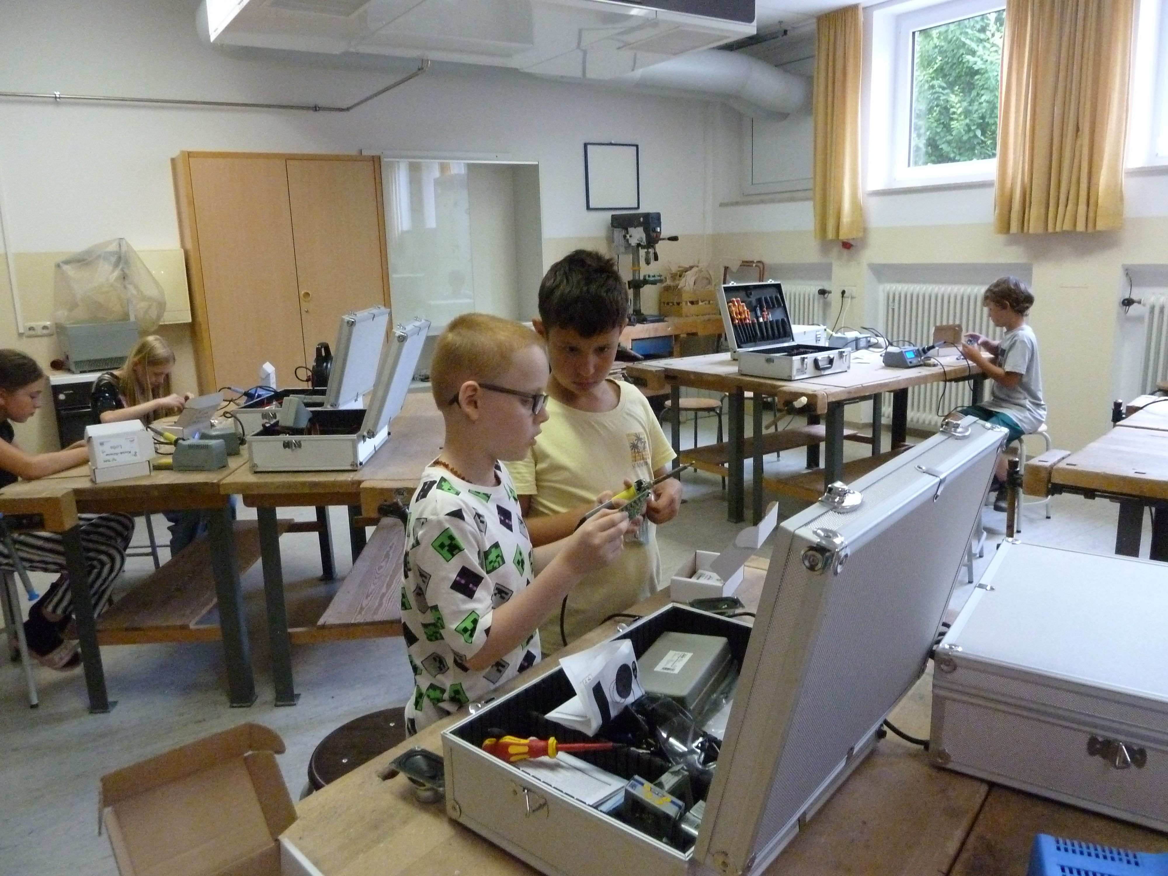 SET – SCHÜLER ENTDECKEN TECHNIK an der Grundschule Schorndorf-Sattelbogen
