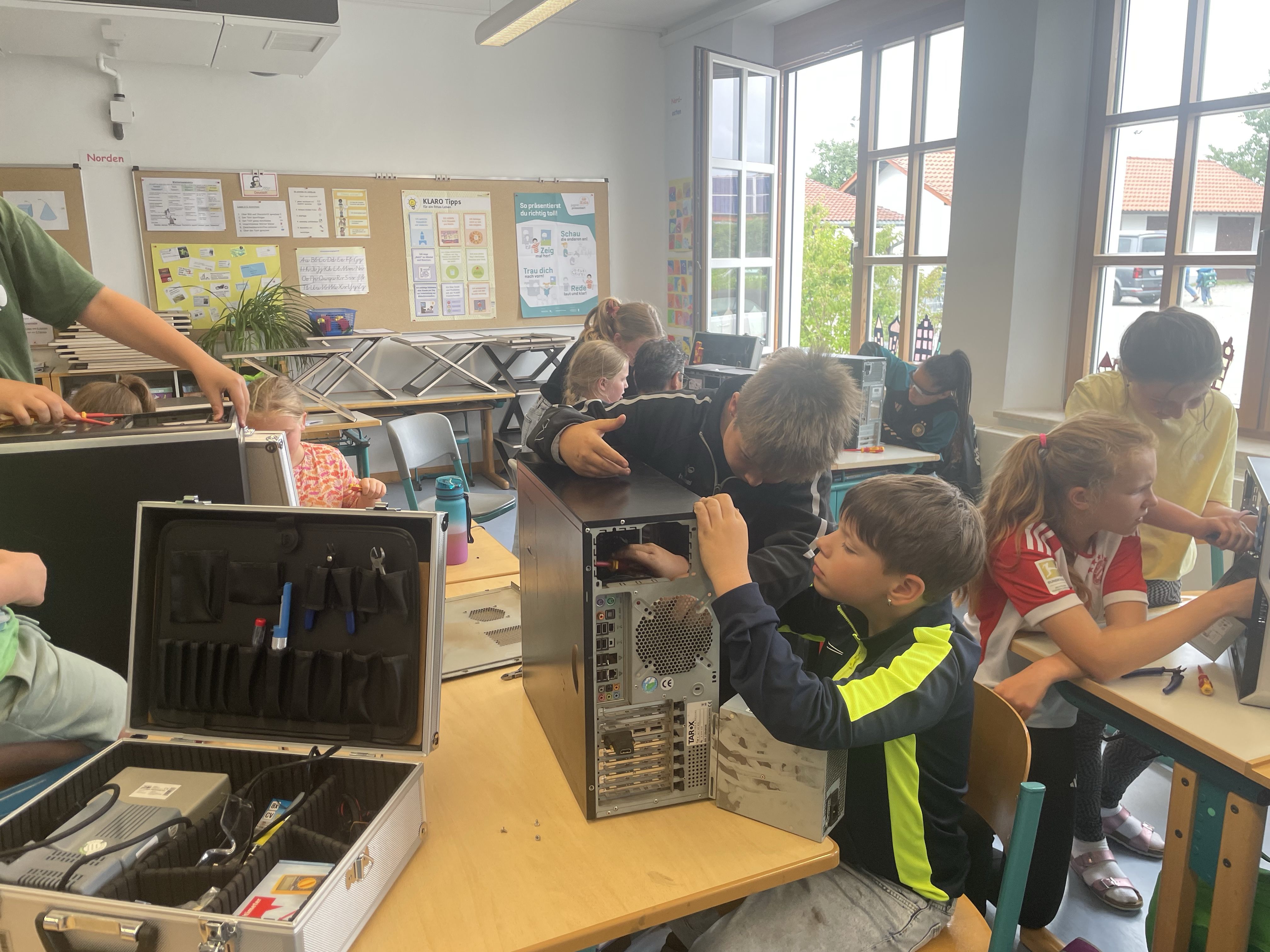 SET - SCHÜLER ENTDECKEN TECHNIK an der Grundschule Dietersburg