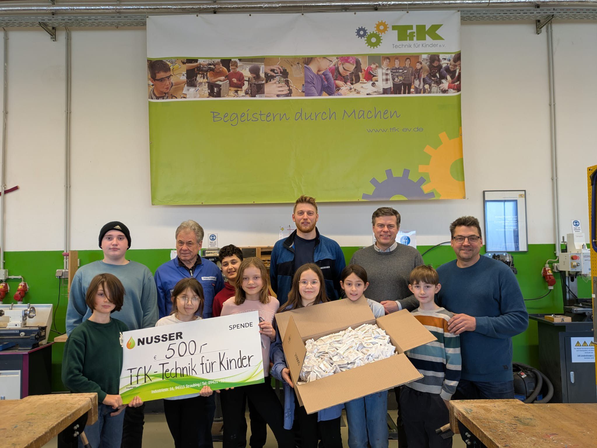 TECHNIKHAUS STRAUBING - 500 Euro für unsere jungen Tüftler!