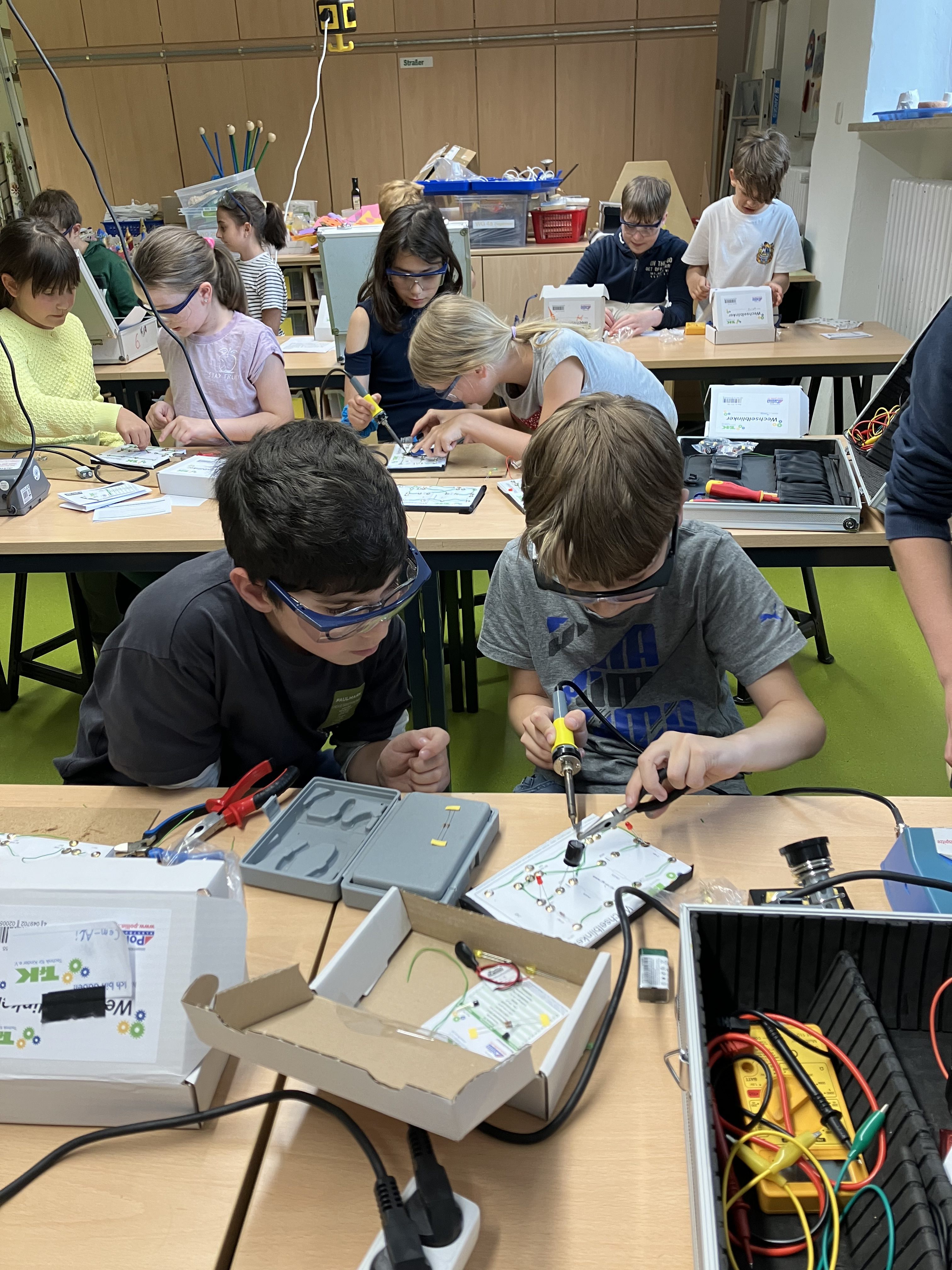 SET – SCHÜLER ENTDECKEN TECHNIK an der Grundschule an der Münchener Straße in Ingolstadt