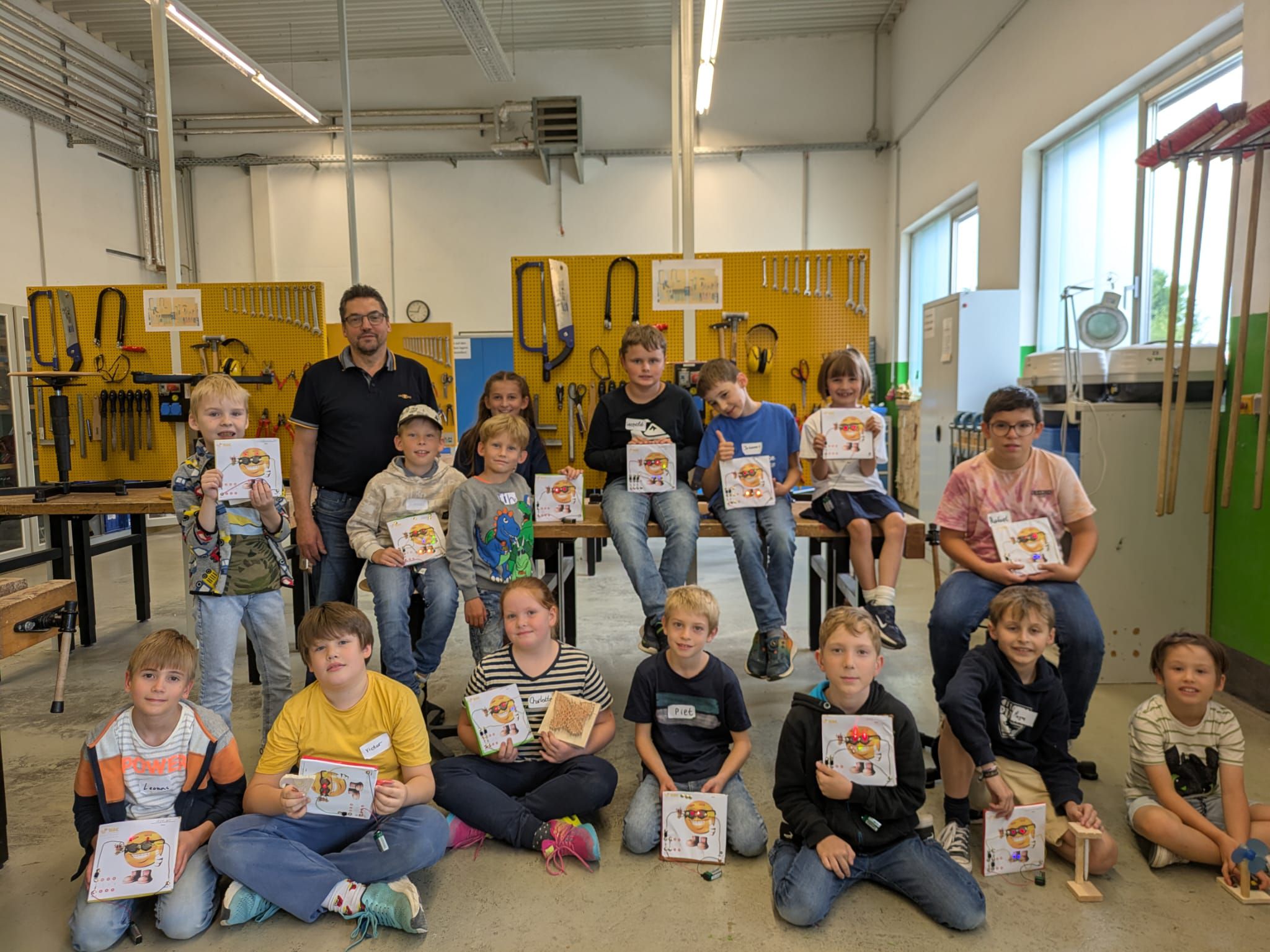 TECHNIKFERIEN IM TECHNIKHAUS STRAUBING - Kreatives Löten