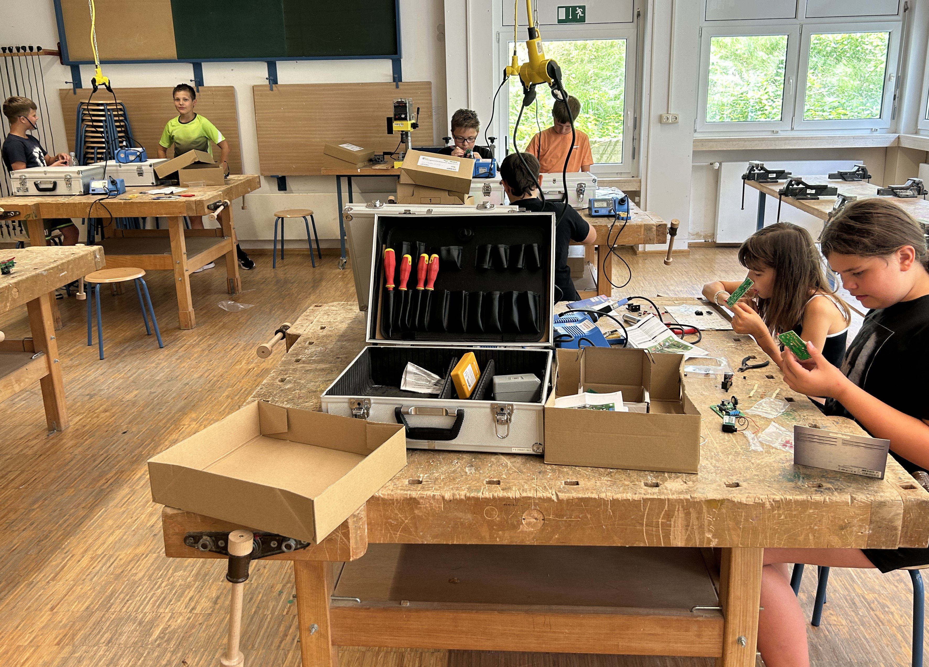 SET – SCHÜLER ENTDECKEN TECHNIK an der Mittelschule Hunderdorf