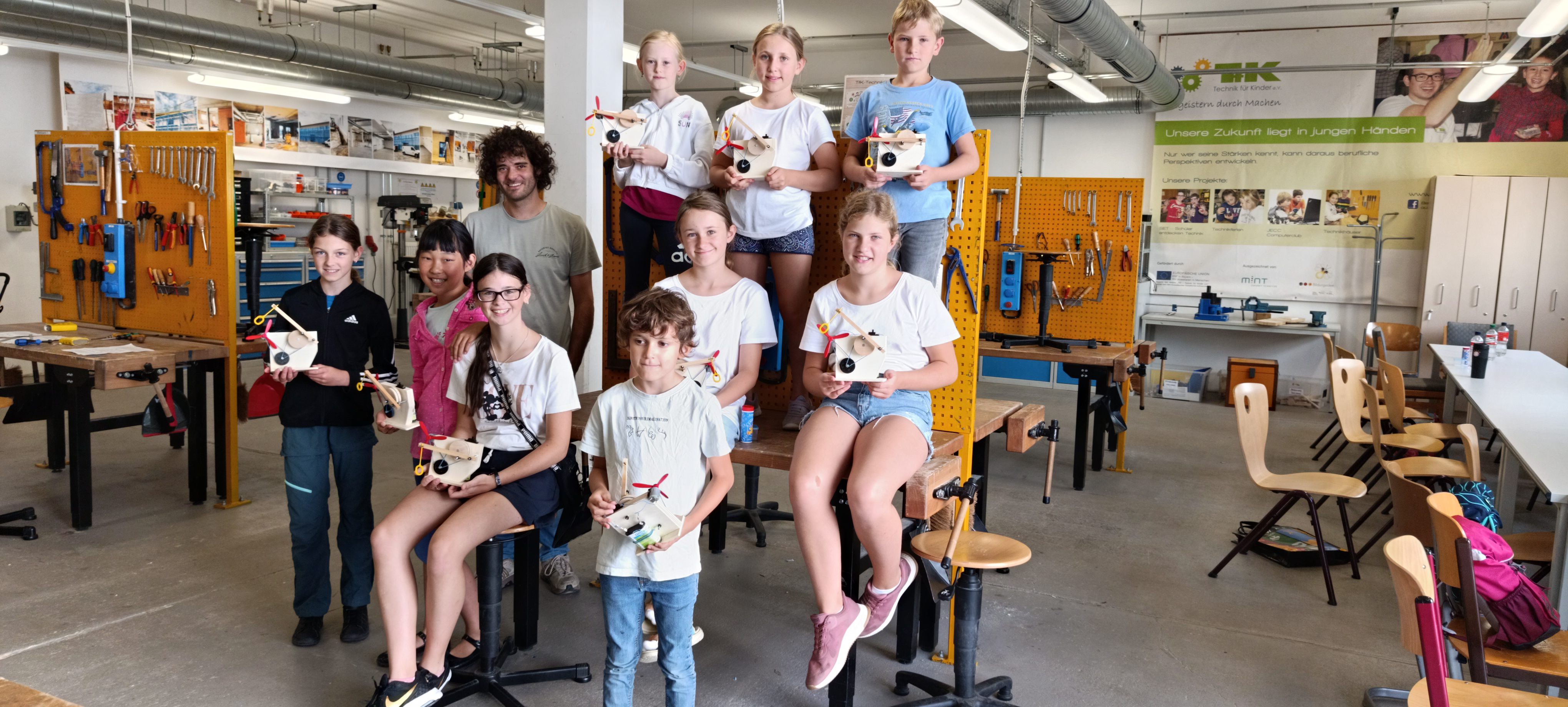 TECHNIKFERIEN im Technikhaus Deggendorf - „Baue deinen eigenen Seifenblasenautomaten!“