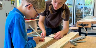 TECHNIKFERIEN mit Holz Schiller im Technikhaus Regen