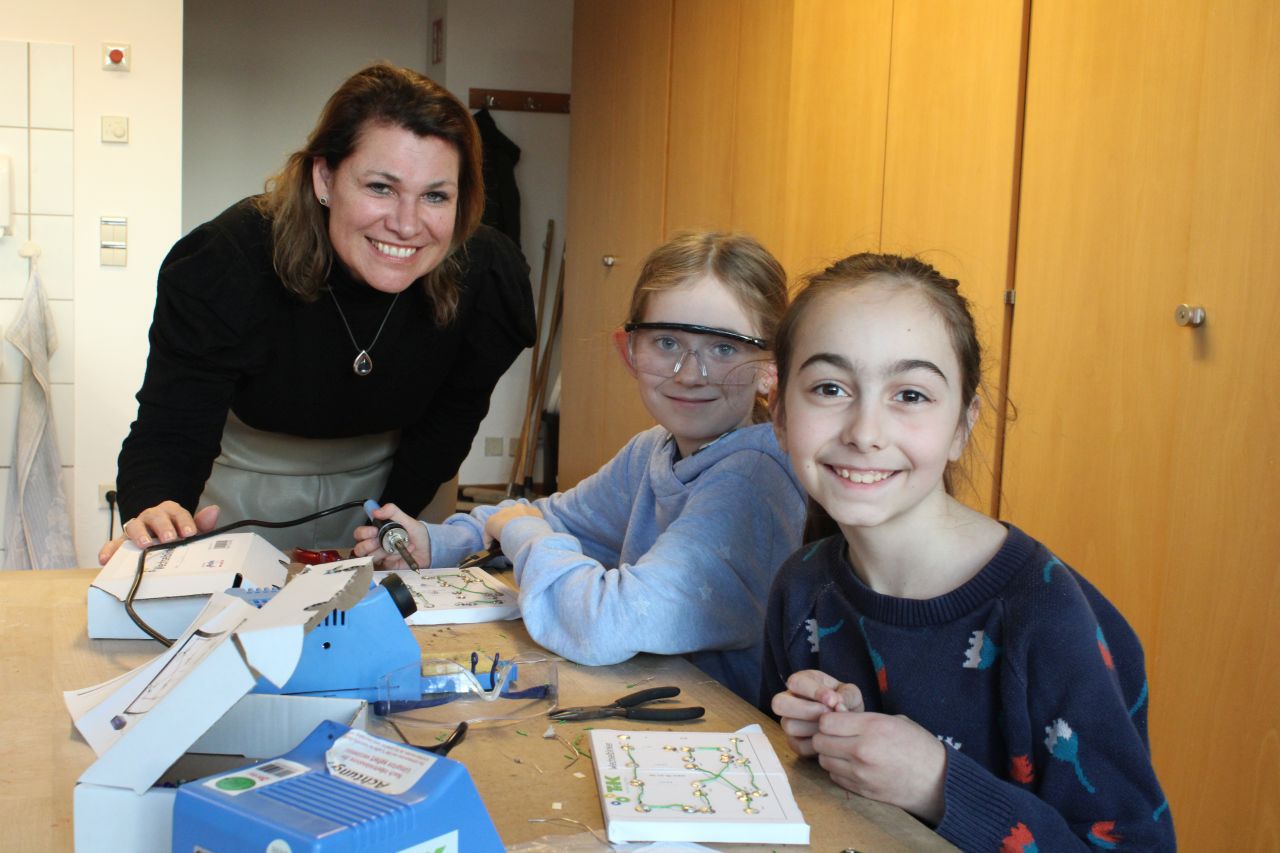 SET - SCHÜLER ENTDECKEN TECHNIK an der Grundschule Seligenthal in Landshut