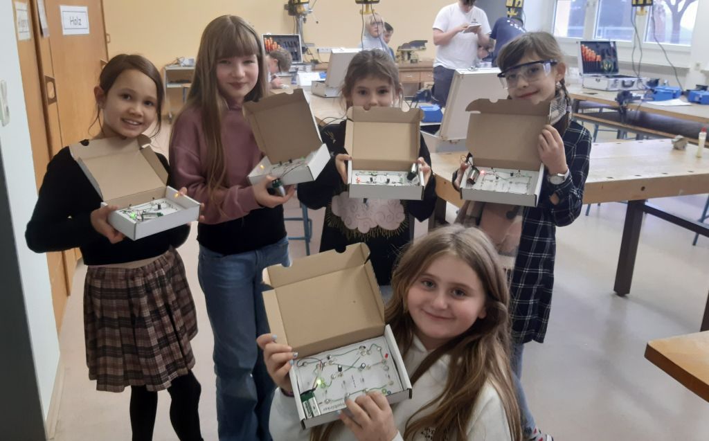 SET - SCHÜLER ENTDECKEN TECHNIK an der Grundschule Schönsee
