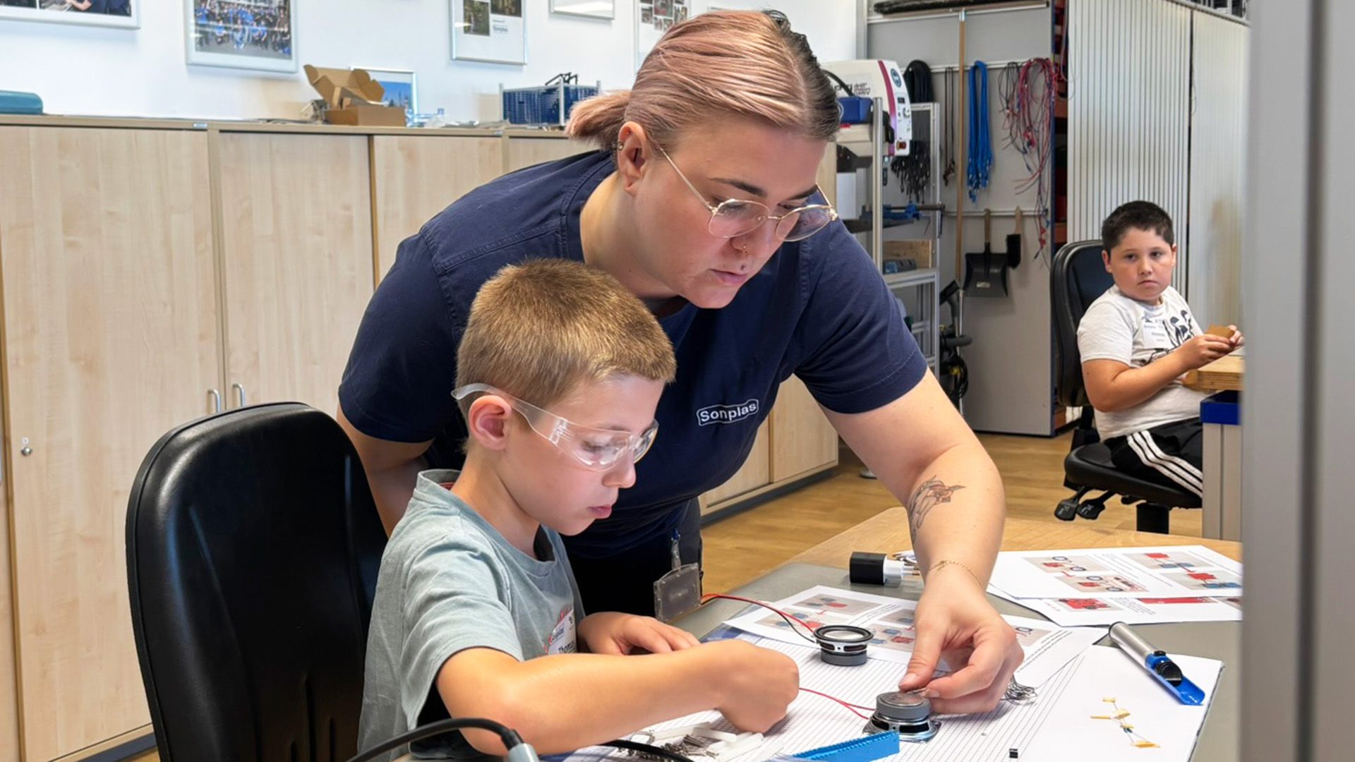 TECHNIKFERIENAKTION bei Sonplas GmbH in Straubing