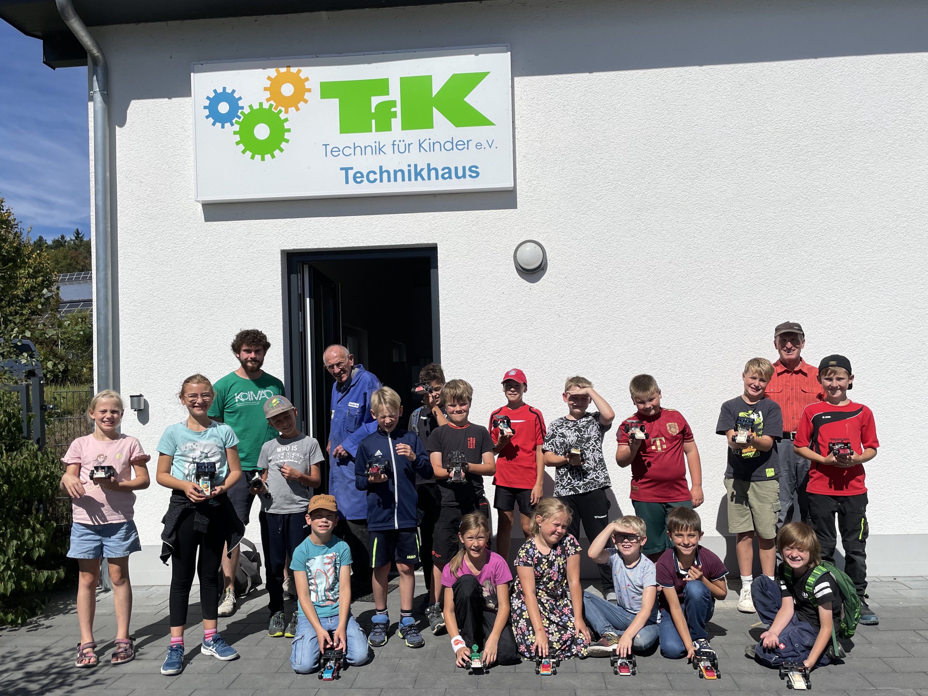 TECHNIKFERIEN im Technikhaus Regen: „Baue deinen eigenen Solar-Renner“