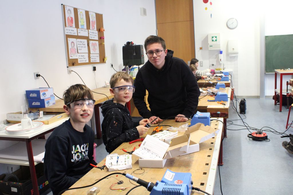 SET – SCHÜLER ENTDECKEN TECHNIK an der Abt-Utto-Grundschule in Metten