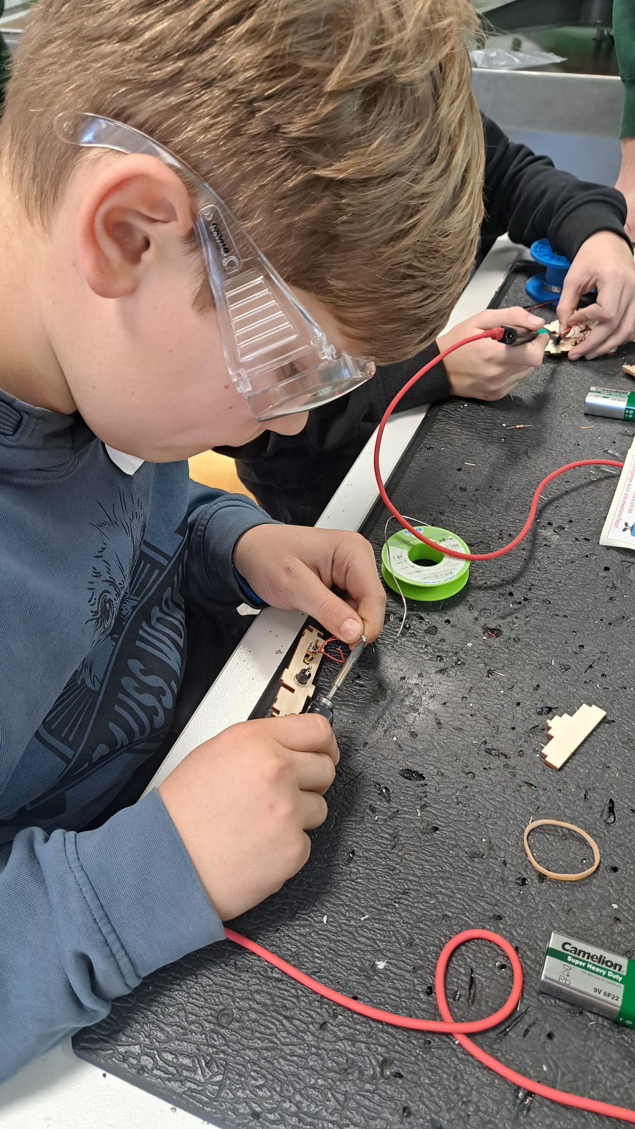 TECHNIKFERIEN – 🚜 Schnuppertag bei SENNEBOGEN – Technik hautnah erleben! 🔧✨